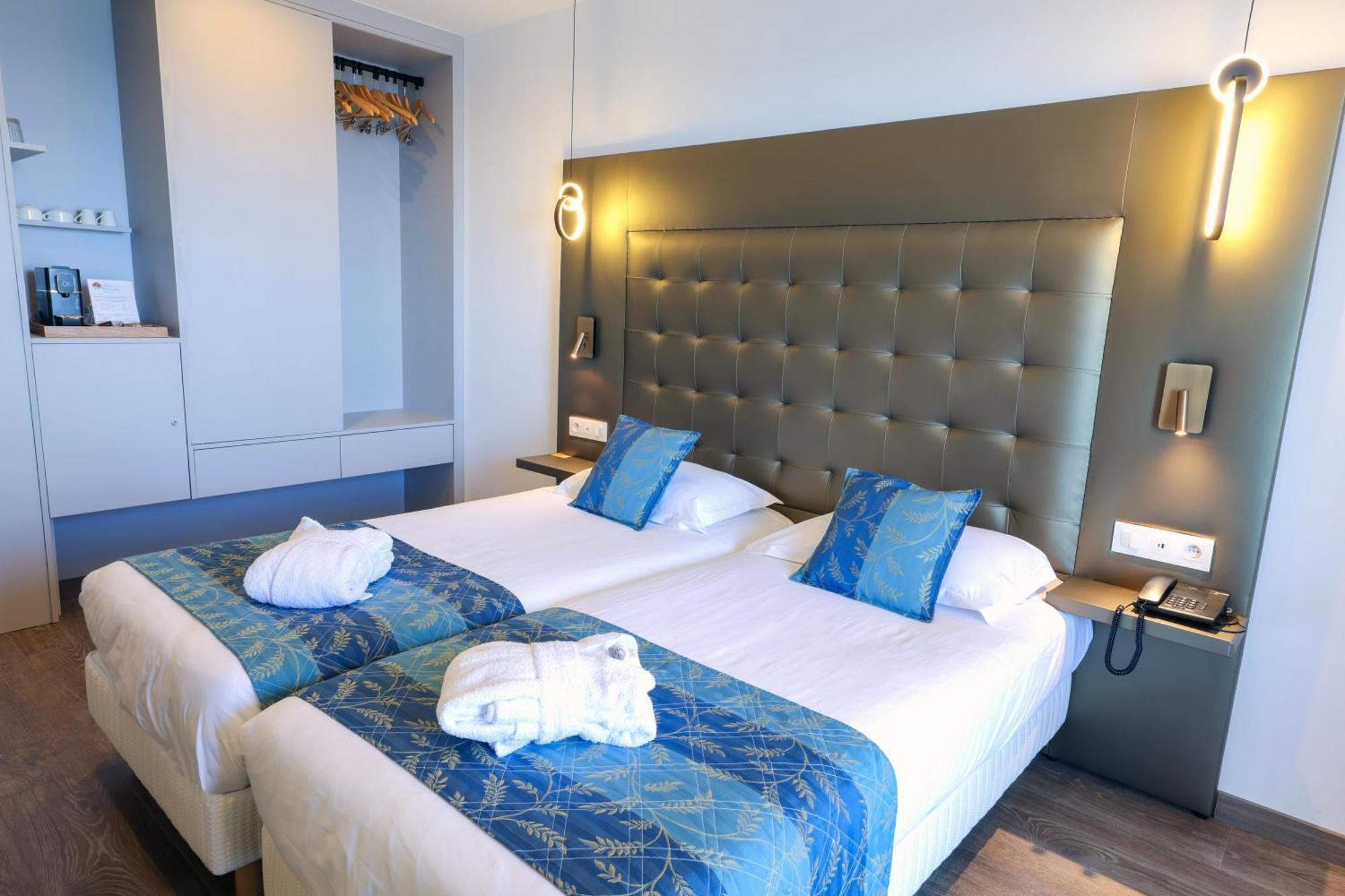 Hotel Saint Christophe 卡尔维 外观 照片