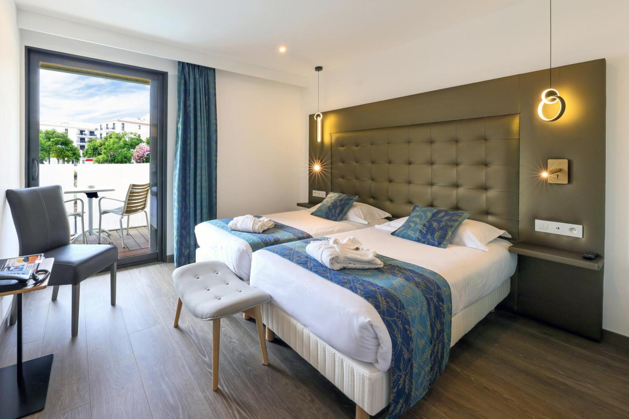 Hotel Saint Christophe 卡尔维 外观 照片