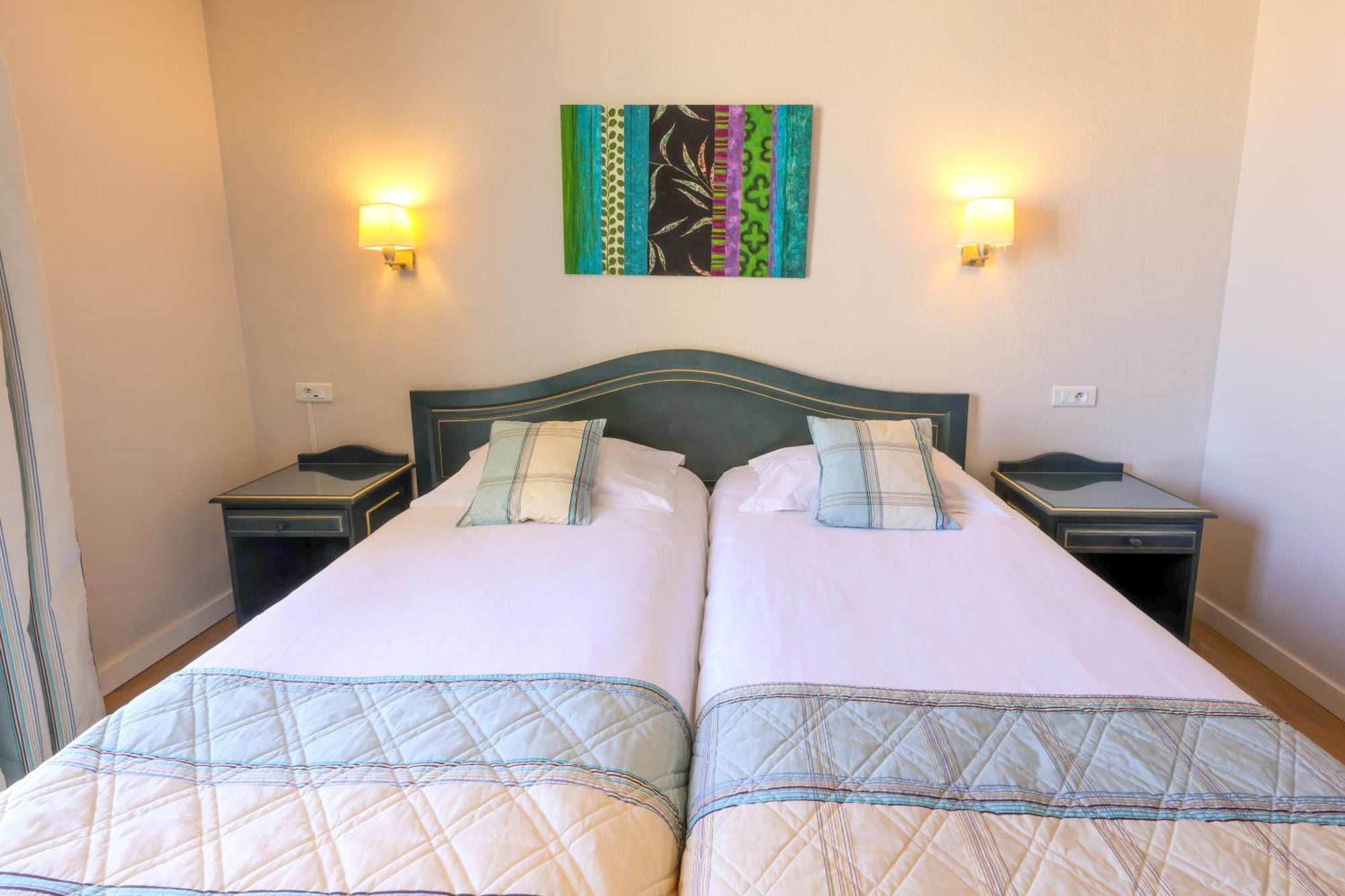 Hotel Saint Christophe 卡尔维 外观 照片
