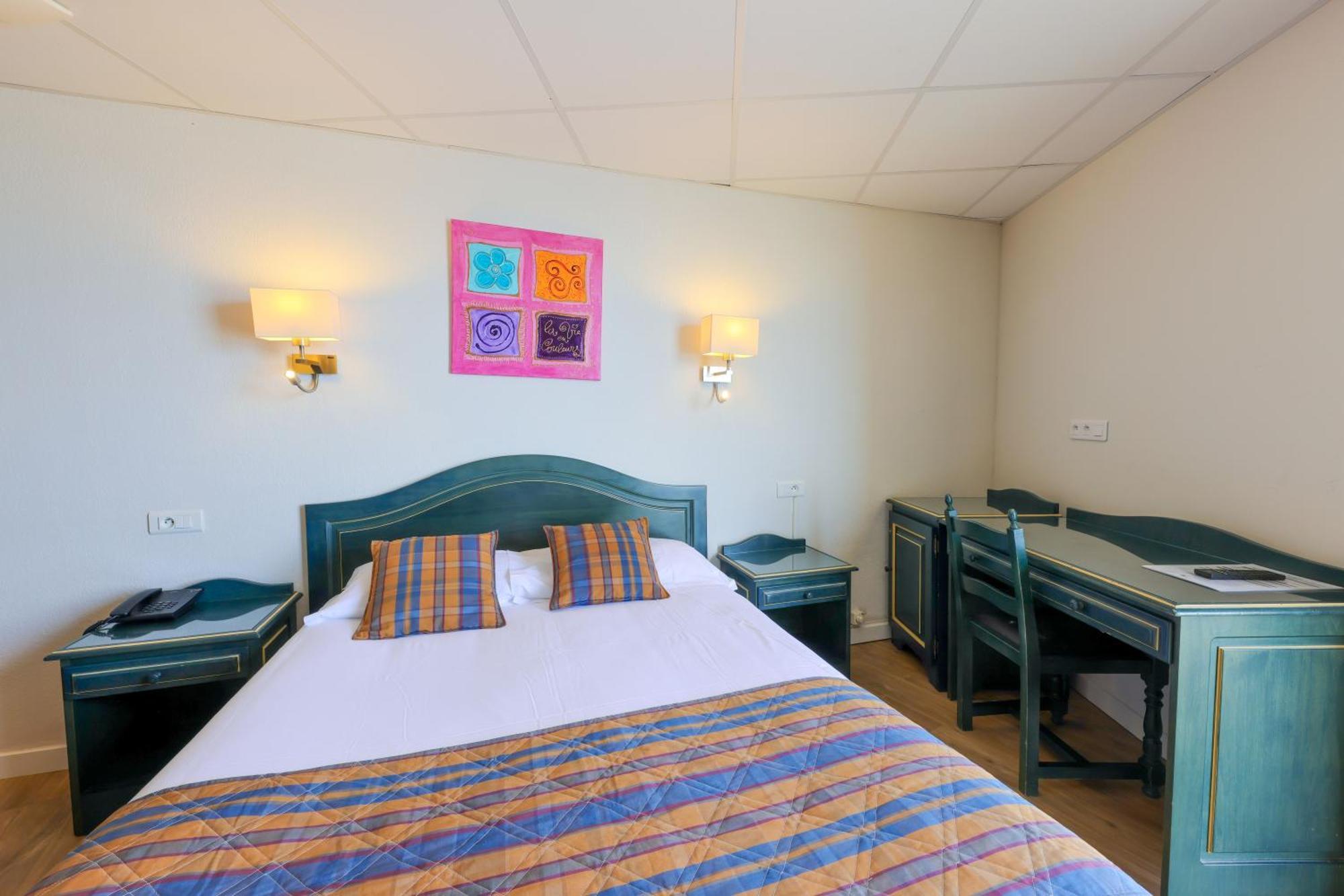 Hotel Saint Christophe 卡尔维 外观 照片