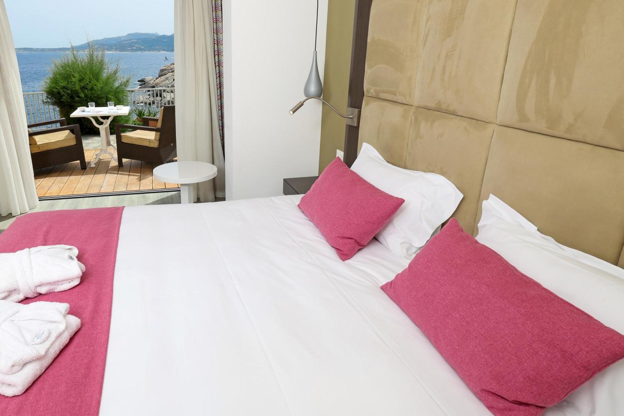 Hotel Saint Christophe 卡尔维 外观 照片